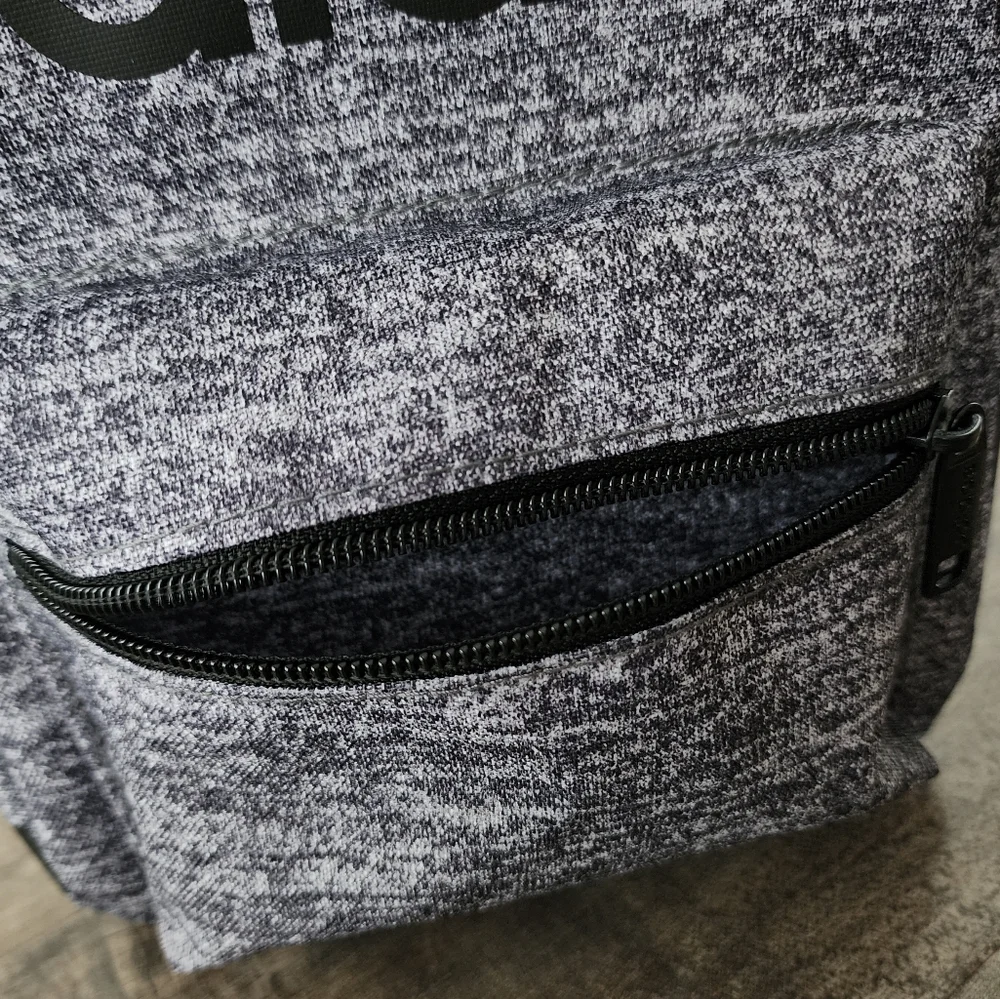 Adidas Santiago Insulated Lunch Bag Gray Black NWT - Picture 4 of 15